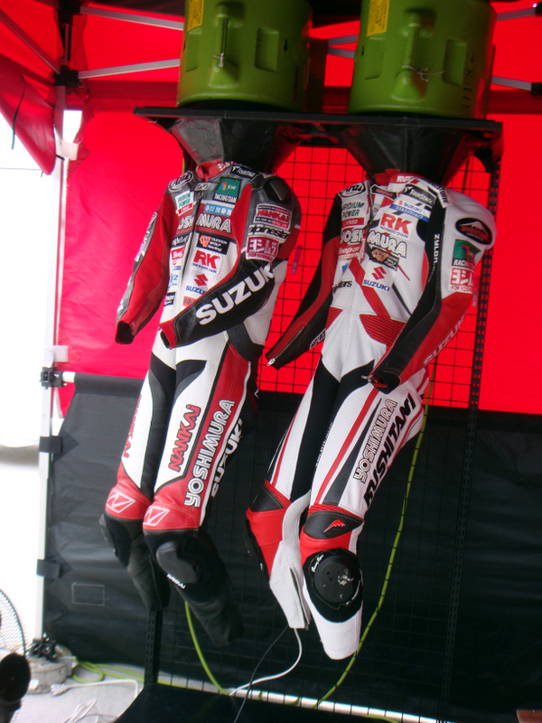 YOSHIMURA BLOG : 鈴鹿8耐珍風景