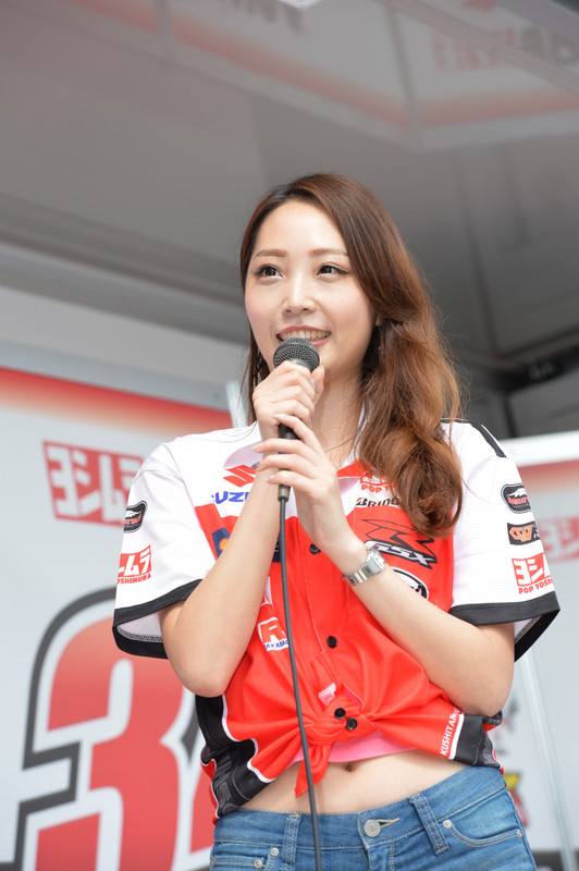 よしえ YOSHIMURA BLOG : 2014年鈴鹿8耐 デンソーレースクイーンのご