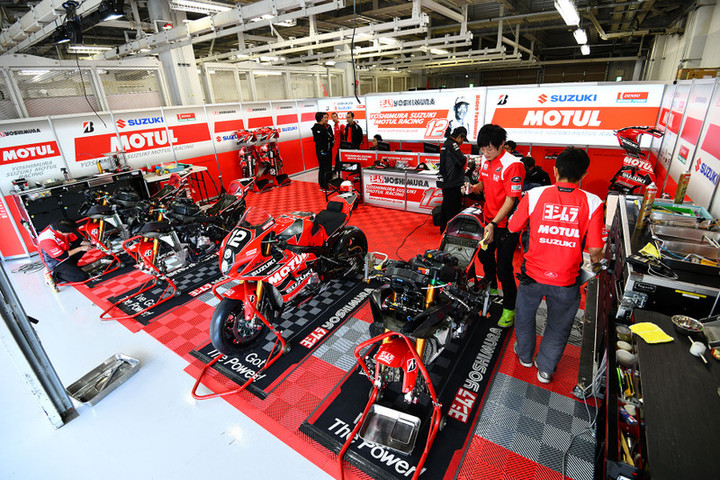 YOSHIMURA BLOG : レーシングフロアマットとマルチフロアマットの出荷